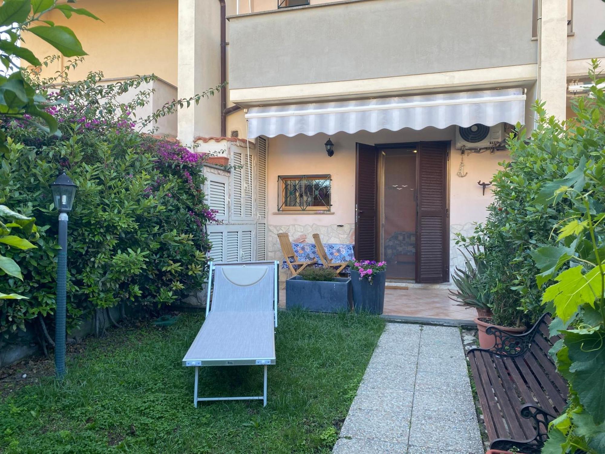 Villetta Relax Fast Wi-Fi 9 Min Porto Civitavecchia Santa Marinella Rum bild